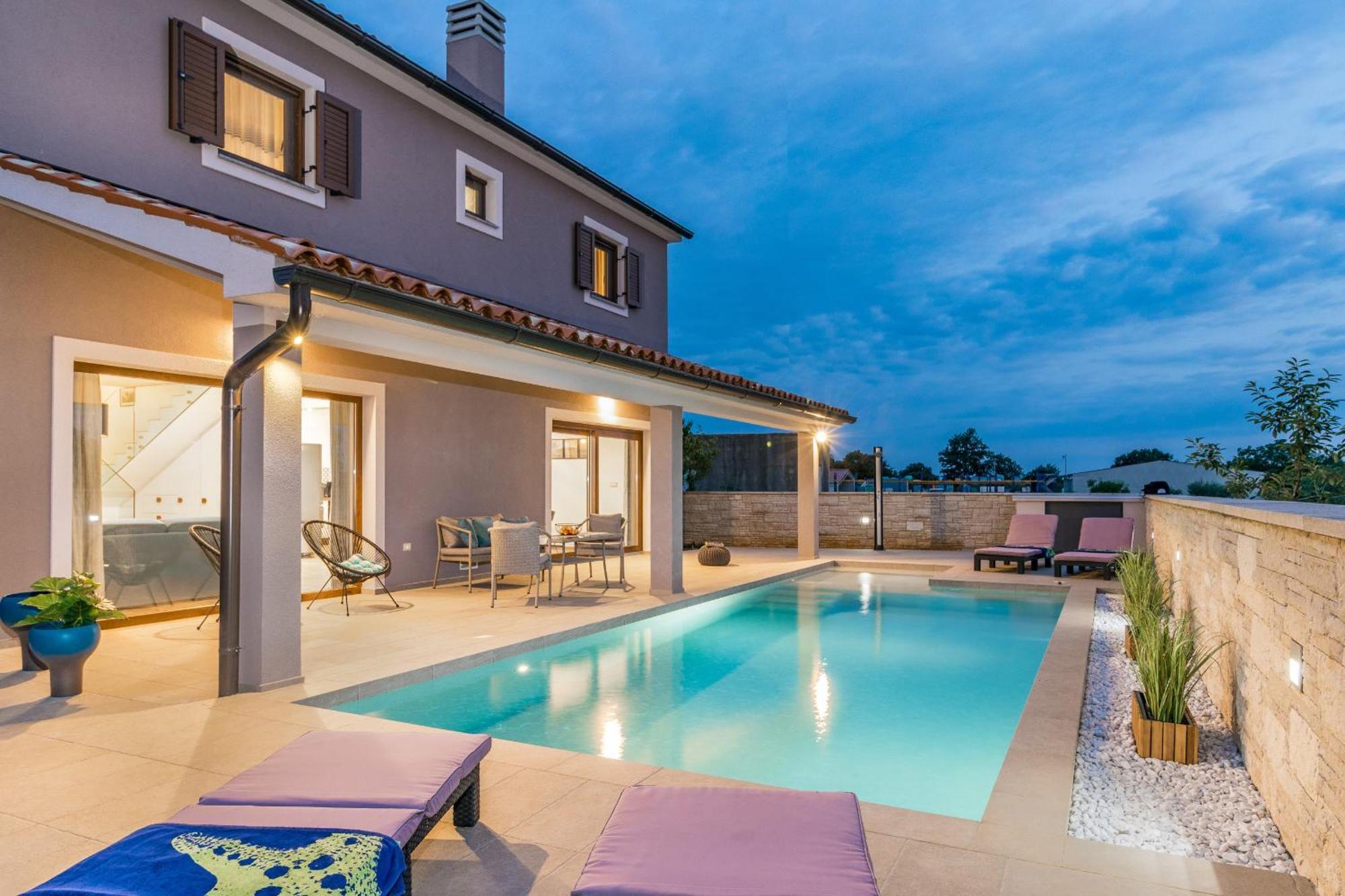 Villa Roma Near Pula For 6 People With Private Pool Jadreški Extérieur photo