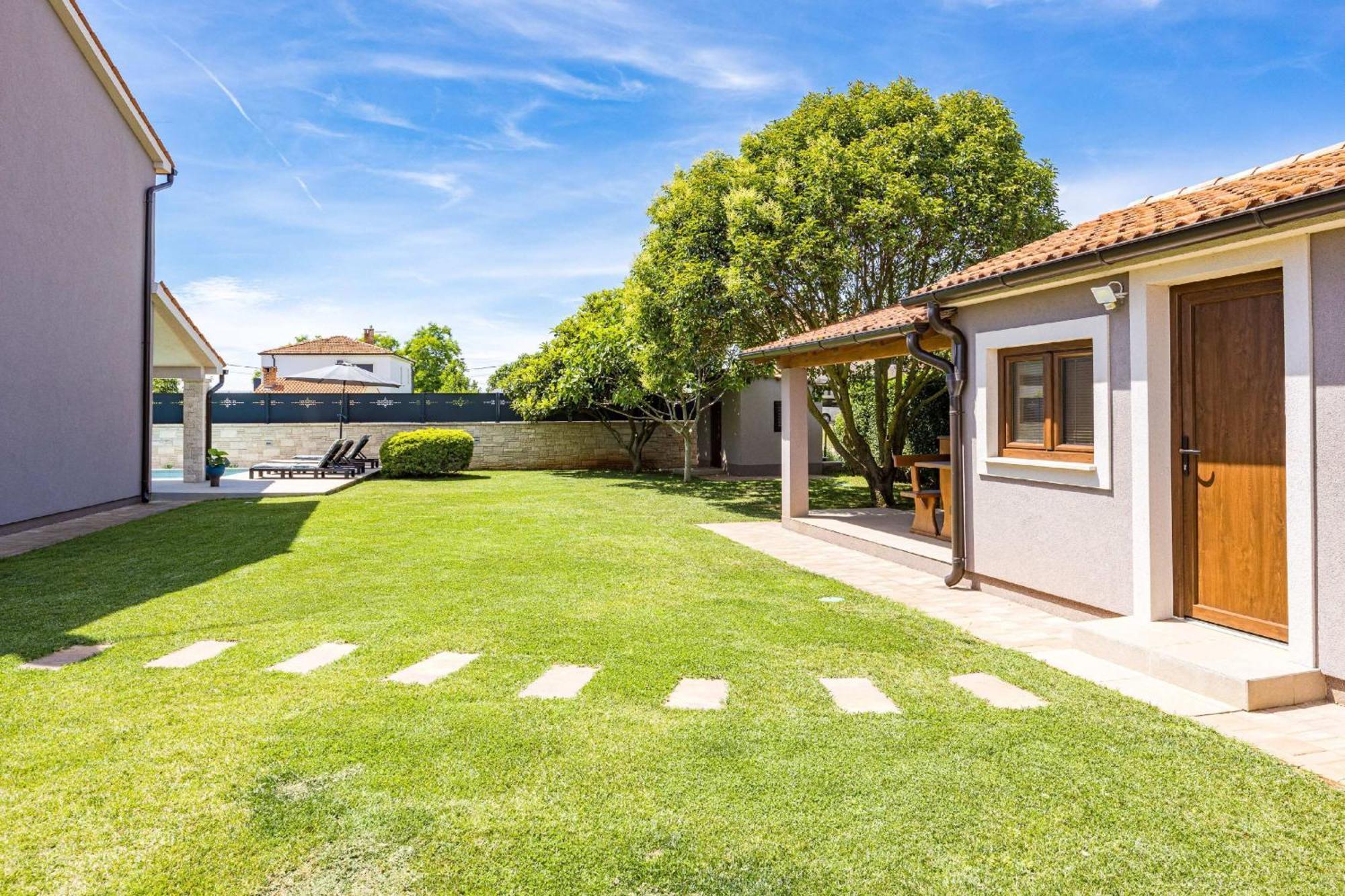 Villa Roma Near Pula For 6 People With Private Pool Jadreški Extérieur photo
